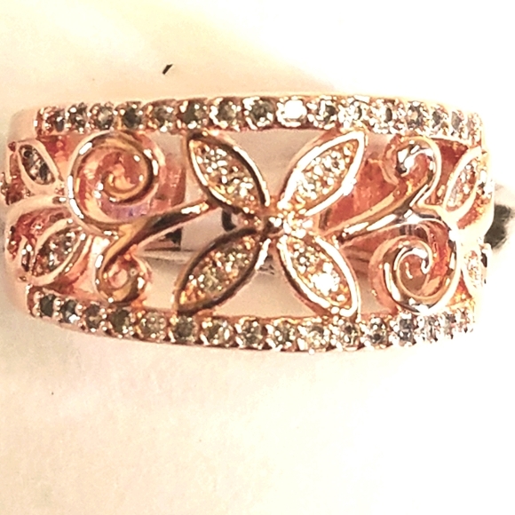 Jewelry - White sapphire band rose gold 18K